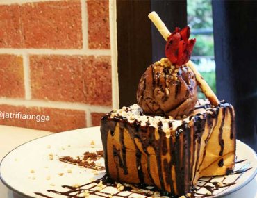 Toast Story 4th Anniversary