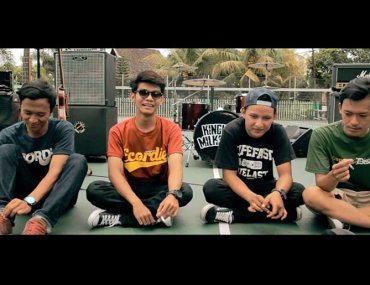 Kingkong Milkshake Dengan Kekalahan Music Video