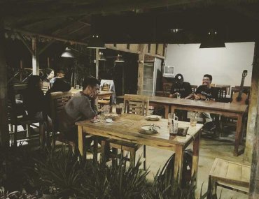 Jono Terbakar Ziarah Mini Album Launching
