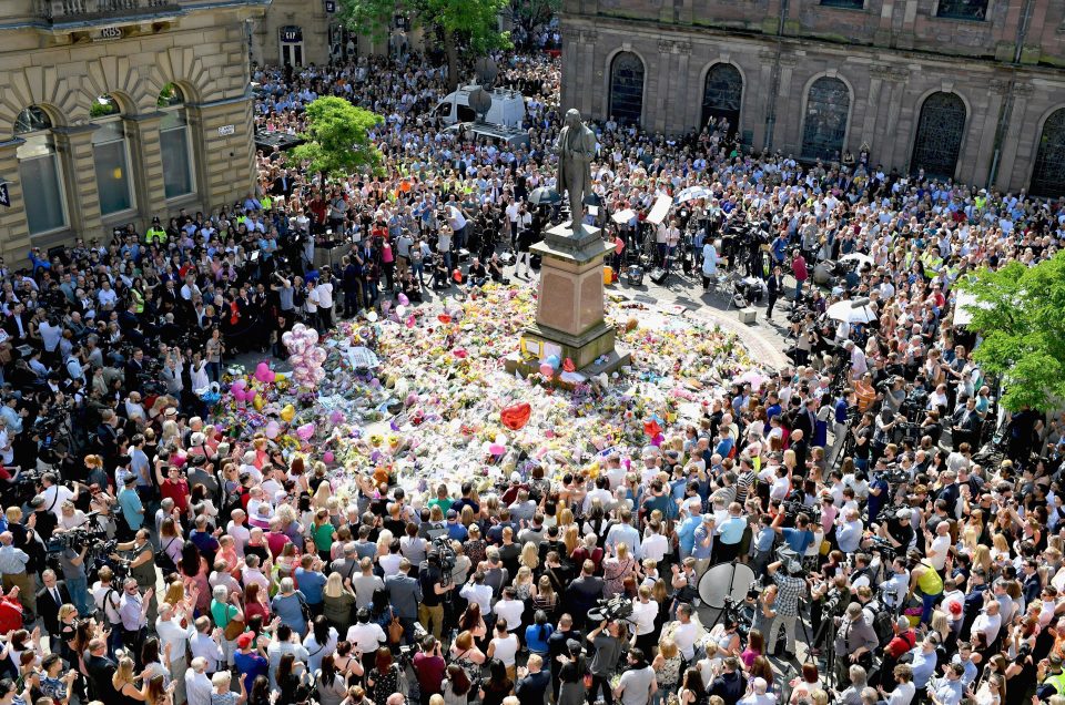 Don't Look Back in Anger Manchester Bombing