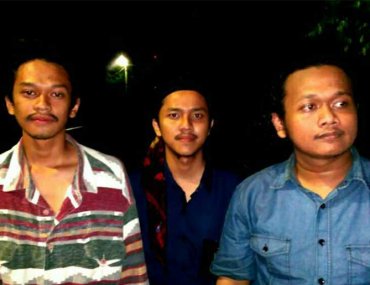 Amik Brothers Jangan Ada Cinta Single