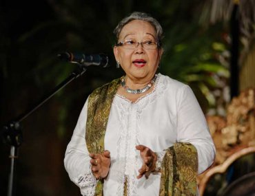 NH. Dini Lifetime Achievement Awards at UWRF 2017