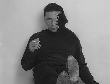 Sal Priadi Ikat Aku di Tulang Belikatmu Single Review