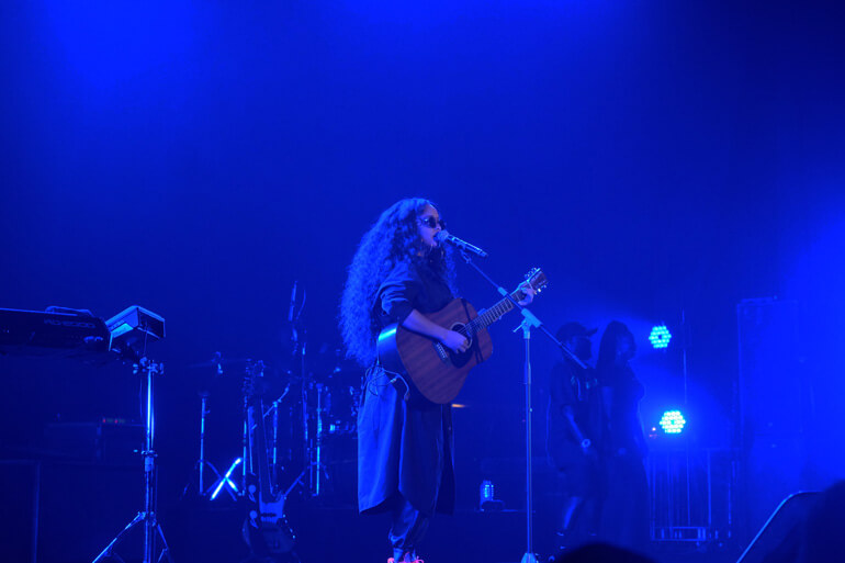 H.E.R. Stunned with A Performance on Java Jazz 2019
