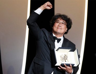 Bong Joon Ho saat menerima penghargaan Cannes 2019