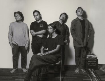 Mafia Pemantik Qolbu Renung Single Review
