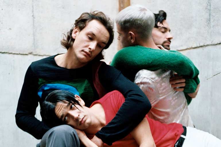Evolusi Gaya The 1975 dari Album ke Album