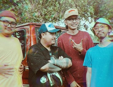 Kangen Fuzz Rock 90-an? Peni Sajikan Single "Allegori"