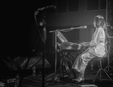 Rayakan 1 Dekade Album "Talking Days", Christabel Annora Gelar Showcase