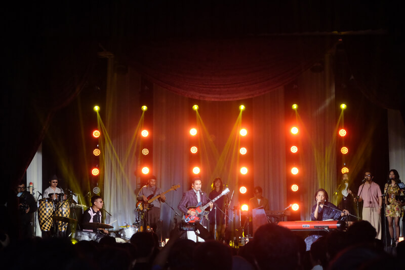 Thee Marloes Di Hotel Malibu Showcase in Surabaya