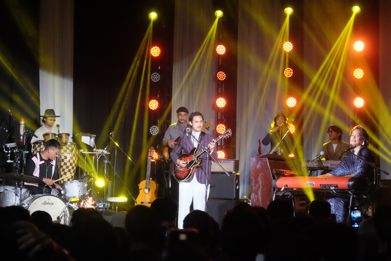 Thee Marloes Di Hotel Malibu Showcase in Surabaya
